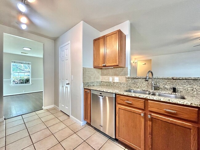 Building Photo - Beautiful 4-Bed Home with Open Floorplan, Game Room & Deck