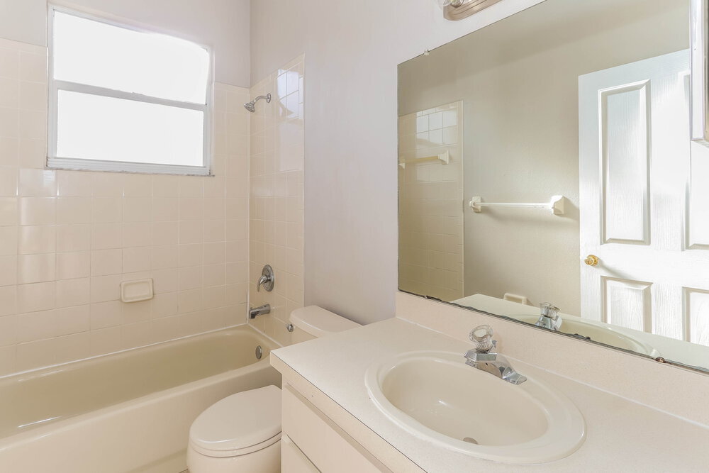 Building Photo - 25121 Hyde Park Blvd