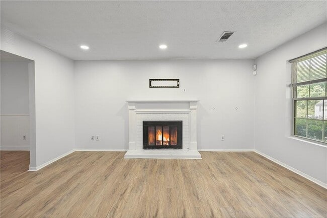 Building Photo - 10390 Rillridge Ct