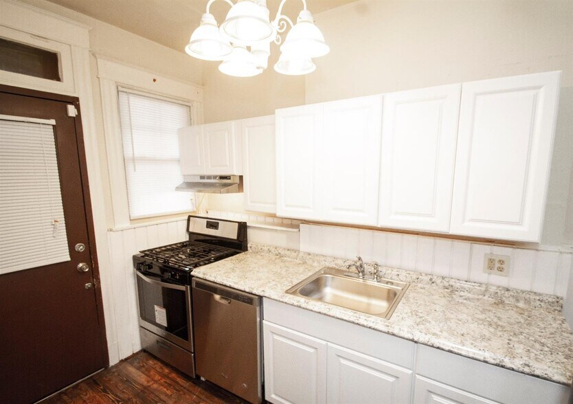 Building Photo - 4526 Smith Rd