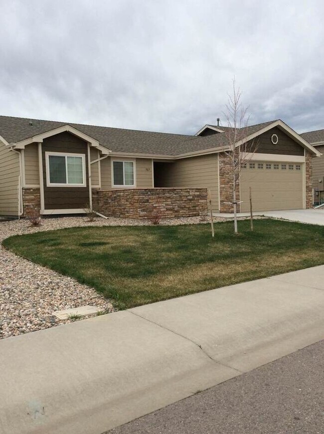 Primary Photo - Beautiful 3 bed 2 bath Ranch-Style Home wi...