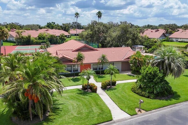 Building Photo - 3946 Wilshire Cir E