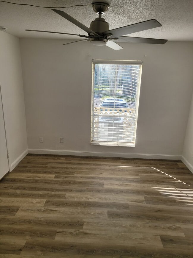 Building Photo - FOR RENT!!! BEAUTIFUL AND SPACIOUS 1 BED 1 BATH CONDO (FIRST FLOOR)...