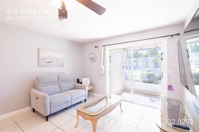 Building Photo - 676 Park Cir