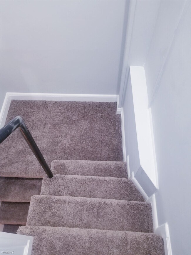 Building Photo - 3 br, 1.5 bath Duplex - 1729 Maryland Aven...
