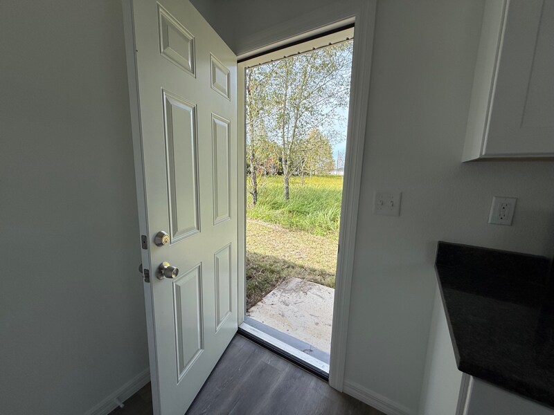 Building Photo - 53 Poplar Rd