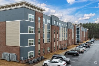 Building Photo - Reserve at Hollywood