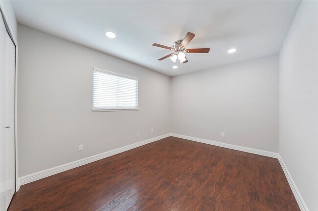 Building Photo - 6630 Tara Dr