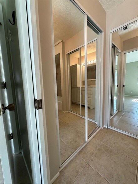 Building Photo - 5053 N Beach Rd