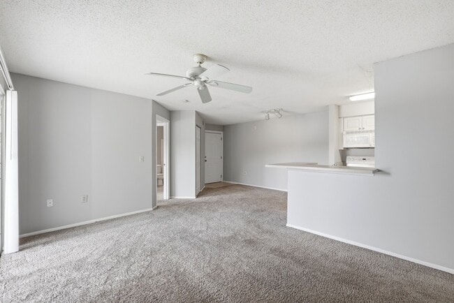 Building Photo - 1229 Bermuda Lakes Ln