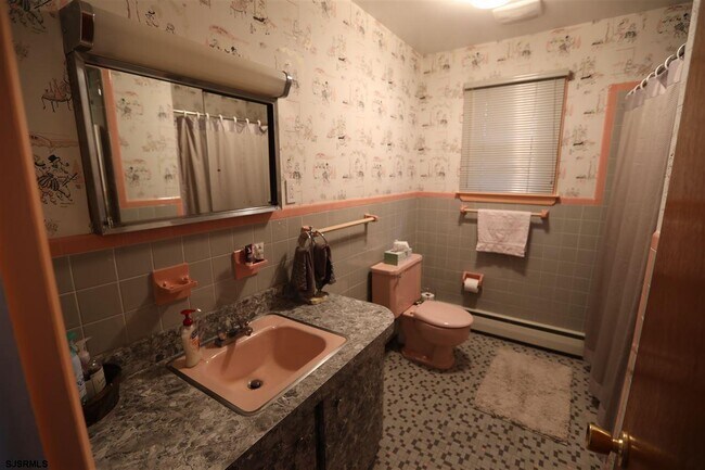 Building Photo - 14 S Swarthmore Ave