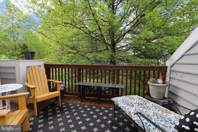 Building Photo - 455 Fortress Way