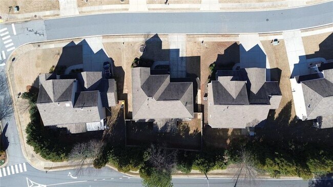 Building Photo - 414 Spring View Dr