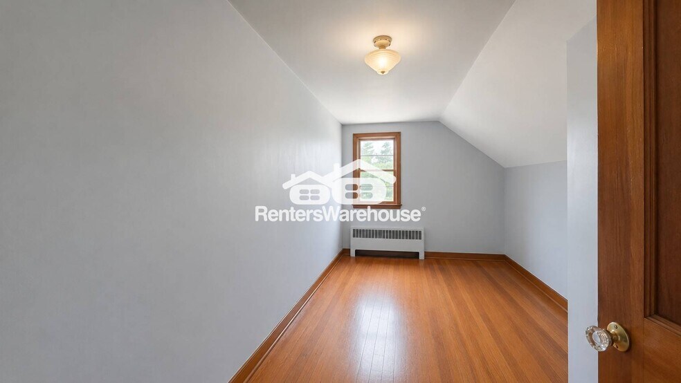 Building Photo - W10894 US-10