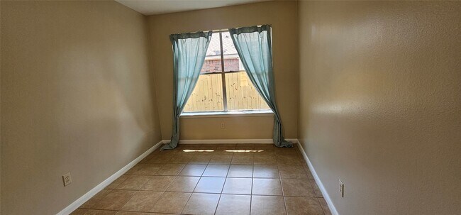 Building Photo - 10538 Twin Circles Dr