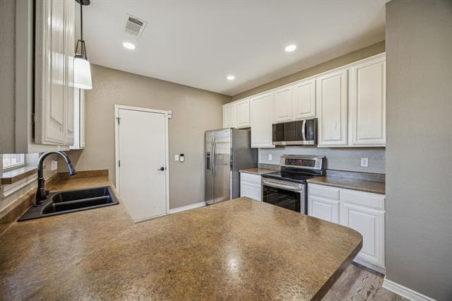 Building Photo - 20074 Saratoga Trail