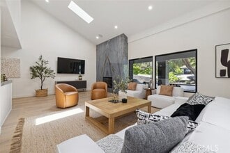 Building Photo - 4360 Park Alisal