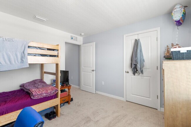 Building Photo - Like New Home For Rent in Creek Preserve