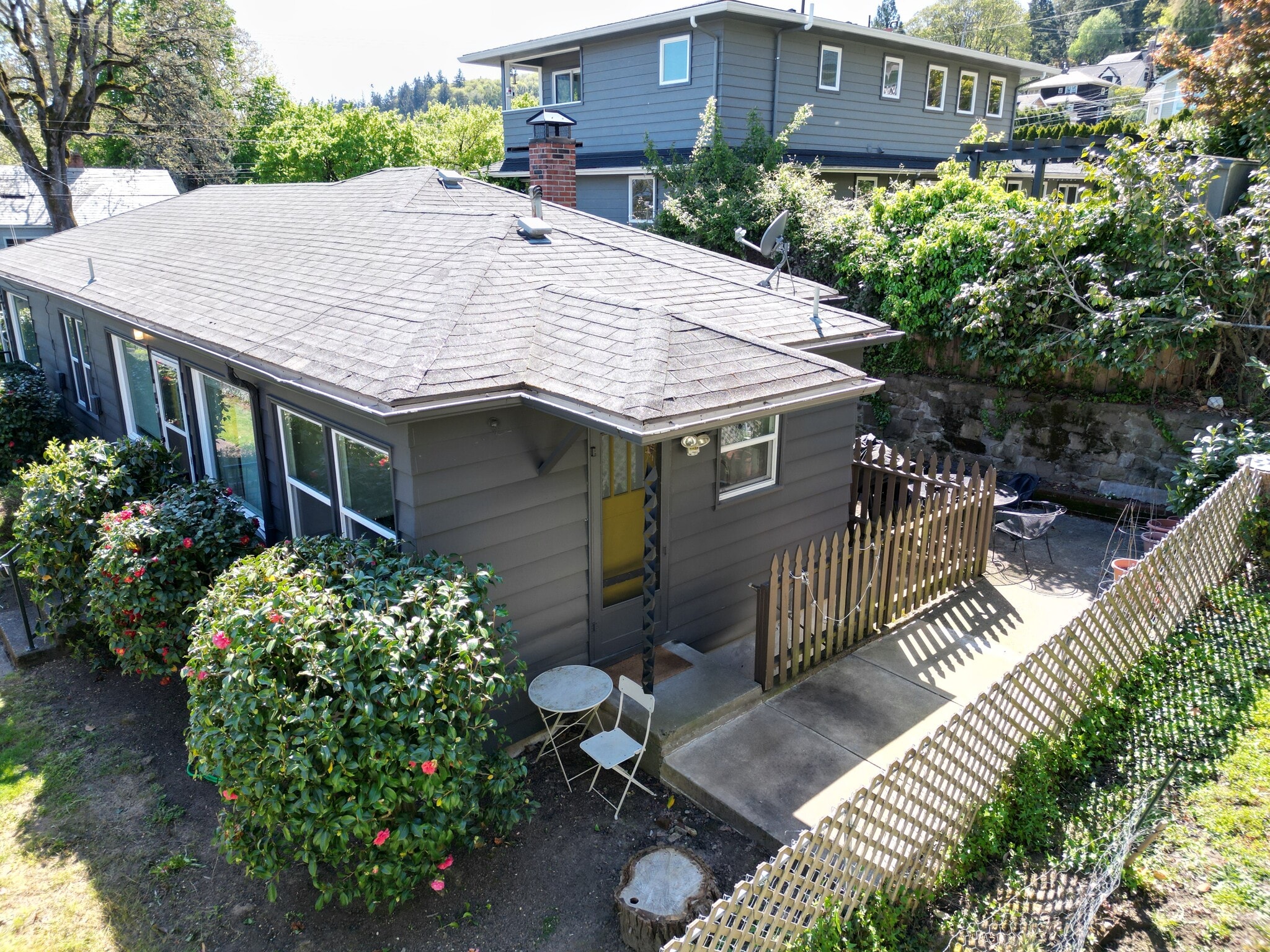 back patio and stairs to private basement - 13-15 SW Bancroft St