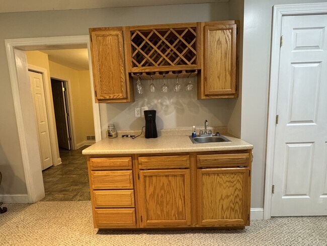 Building Photo - 206 Wewoka Trce