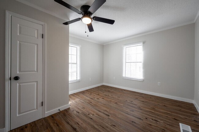 Building Photo - 8229 Patterson Rd