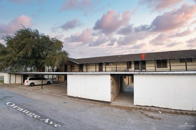 Building Photo - 1600 S Bridge Ave