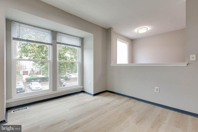 Building Photo - 7717 Heatherside Ln