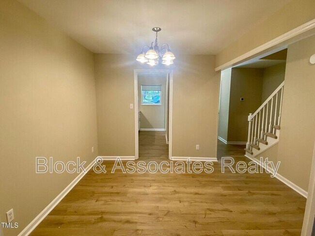 Building Photo - 6371 New Market Way