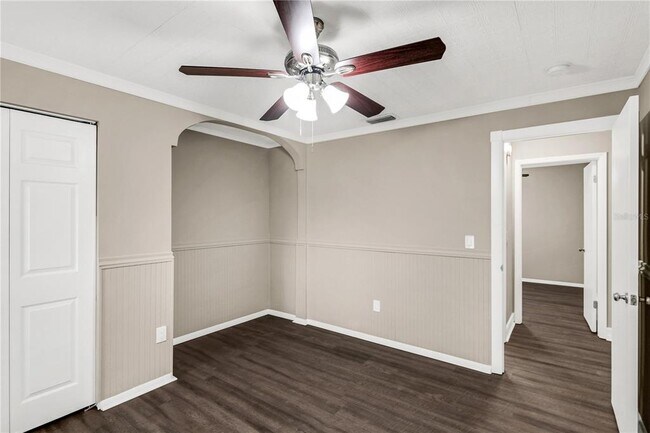 Building Photo - 11911 Hickorynut Dr