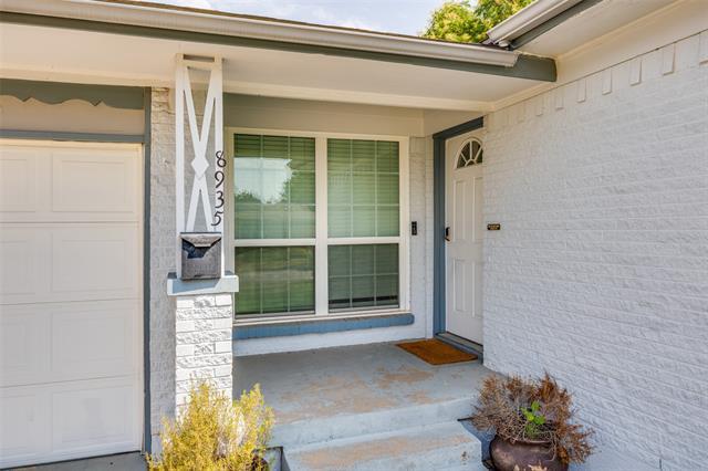 Building Photo - 8935 Clearwater Dr