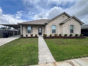 Building Photo - 2708 Volpe Dr