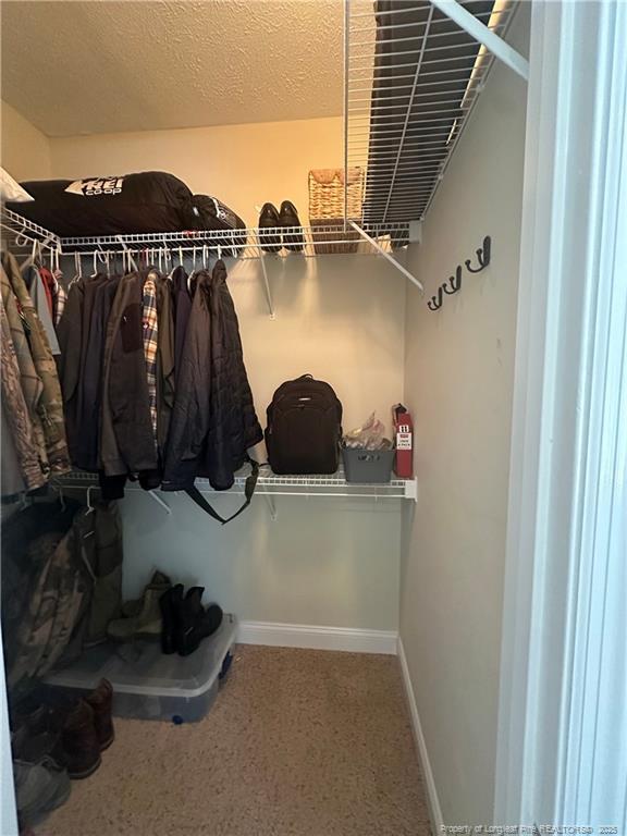 Building Photo - 143 Fairway Ln