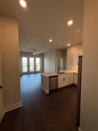 Building Photo - 111 Town Pl