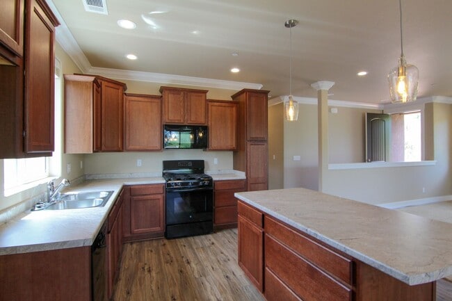 Building Photo - Brand New Build!