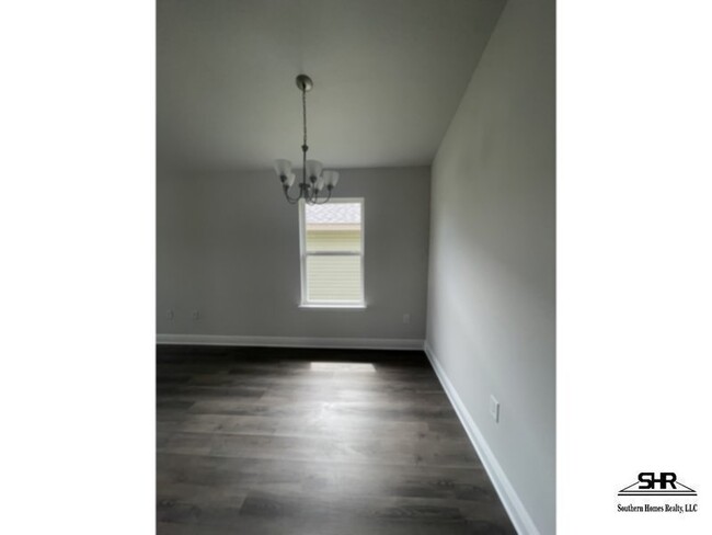 Building Photo - 408 Hilburn Ln