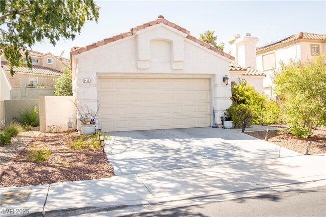 Primary Photo - 1417 Country Hollow Dr