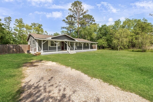 Building Photo - 16766 Lake Cir