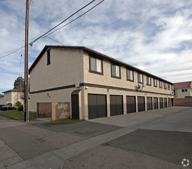 Primary Photo - Sun Garden Apartments