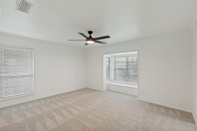 Building Photo - 1700 Barton Hills Dr