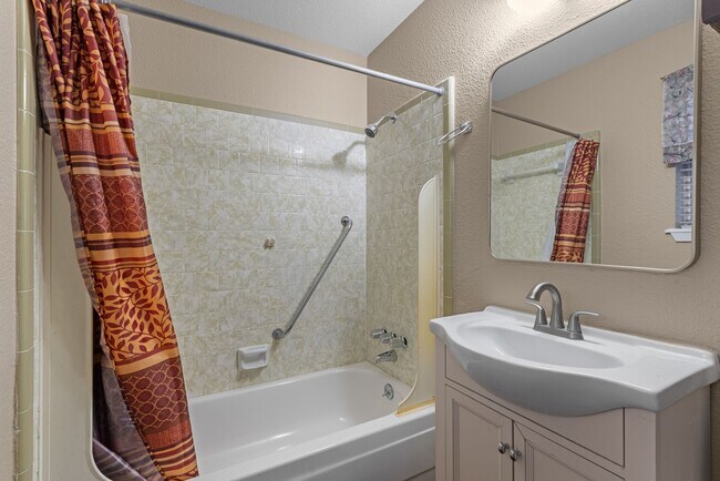 Building Photo - 12420 Mile Dr