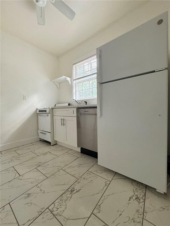 Building Photo - 72 Delmont Dr NE