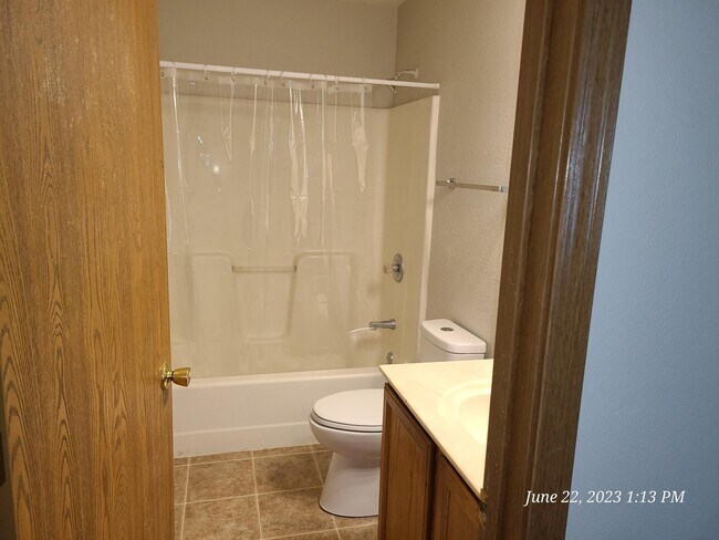 Building Photo - 134 Lauren Circle Apt D