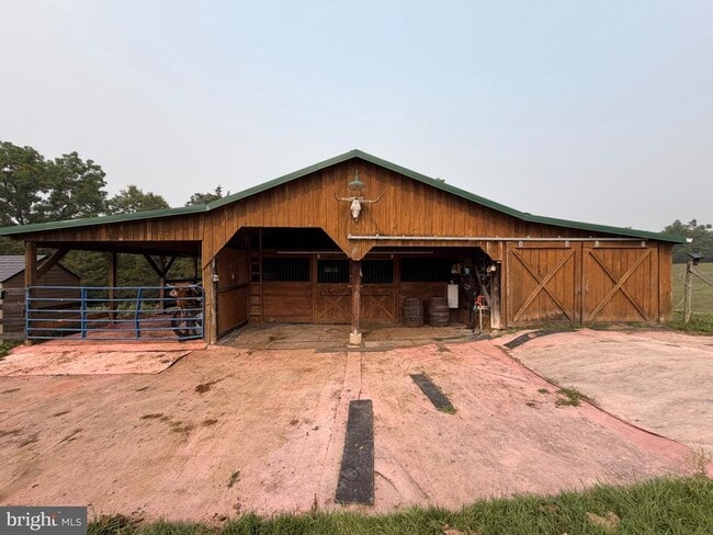 Building Photo - 1579 Millner Rd