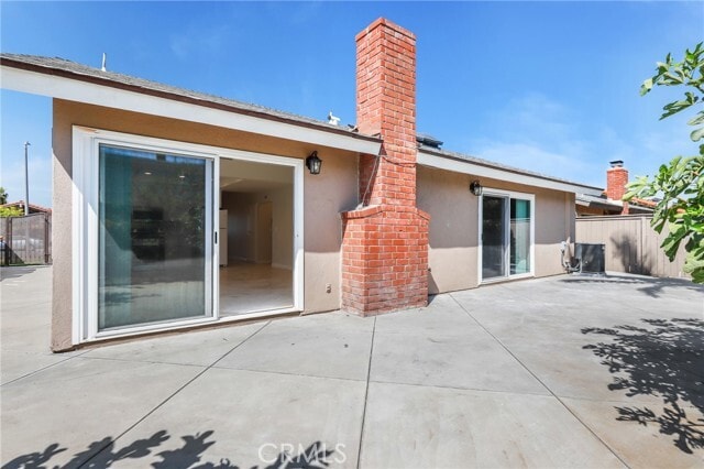 Building Photo - 5171 Doanoke Ave