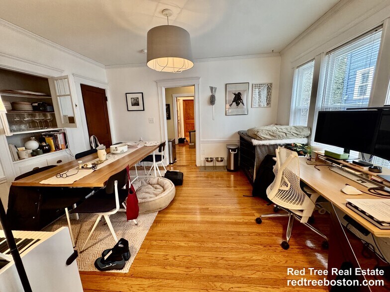 Building Photo - 21 Saint Peter St