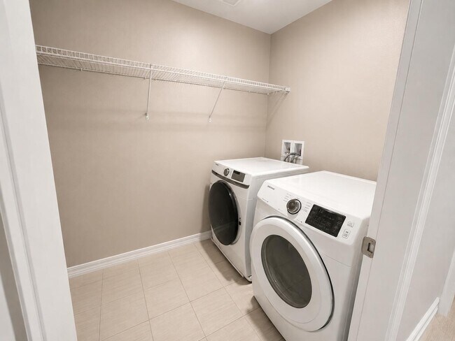 Building Photo - 2308 Navigation Cir
