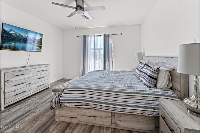 Building Photo - Long Term Rental heated pool & hot tub