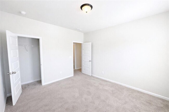 Building Photo - 5258 City Walk Dr