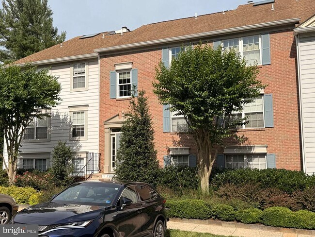 Building Photo - 12101 Greenwood Ct