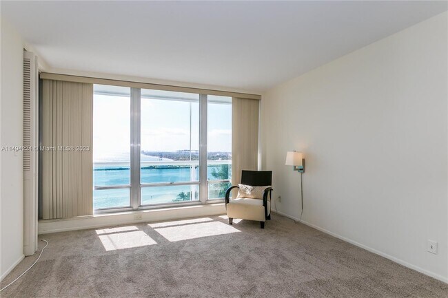 Building Photo - 2100 S Ocean Ln